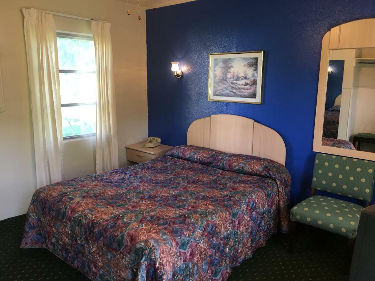 Motel Azure Hills And Suites